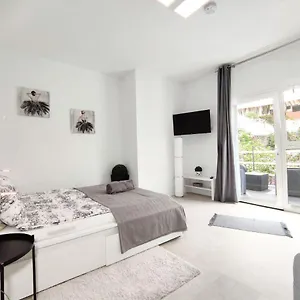Apartment Apartments Fantastico Puerto De La Cruz With Balcony, Terrace, Air Conditioning And Free Parking, Ideal For Couples And Solo Travelers, Puerto de la Cruz (Tenerife)